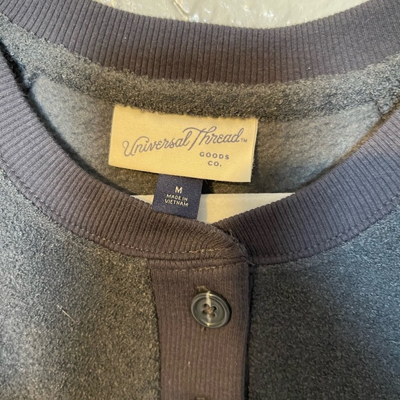 Universal Thread Sweatshirt - Picture 2 of 2